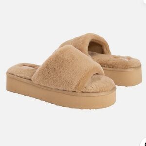 Platform slippers